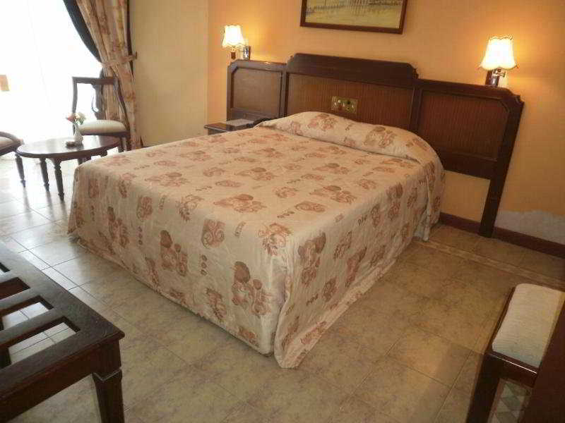 Senani Hotel Κάντι Εξωτερικό φωτογραφία