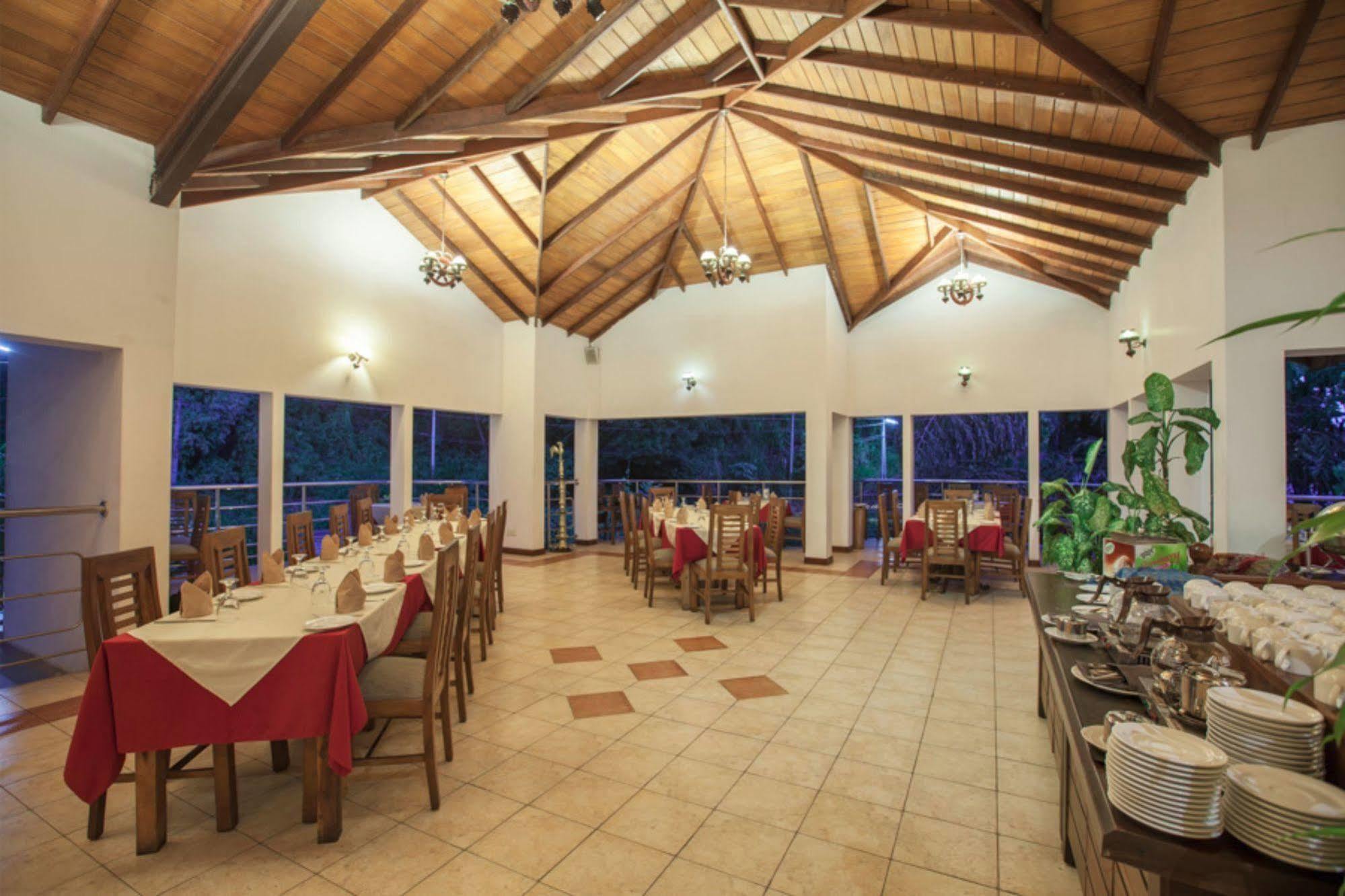 Senani Hotel Κάντι Εξωτερικό φωτογραφία