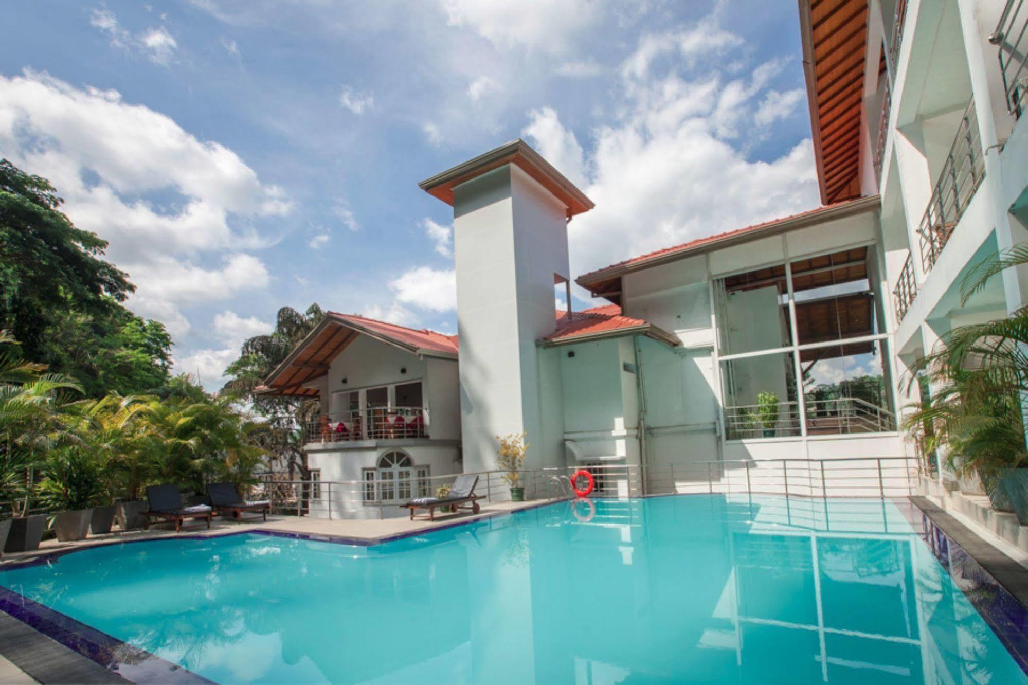 Senani Hotel Κάντι Εξωτερικό φωτογραφία