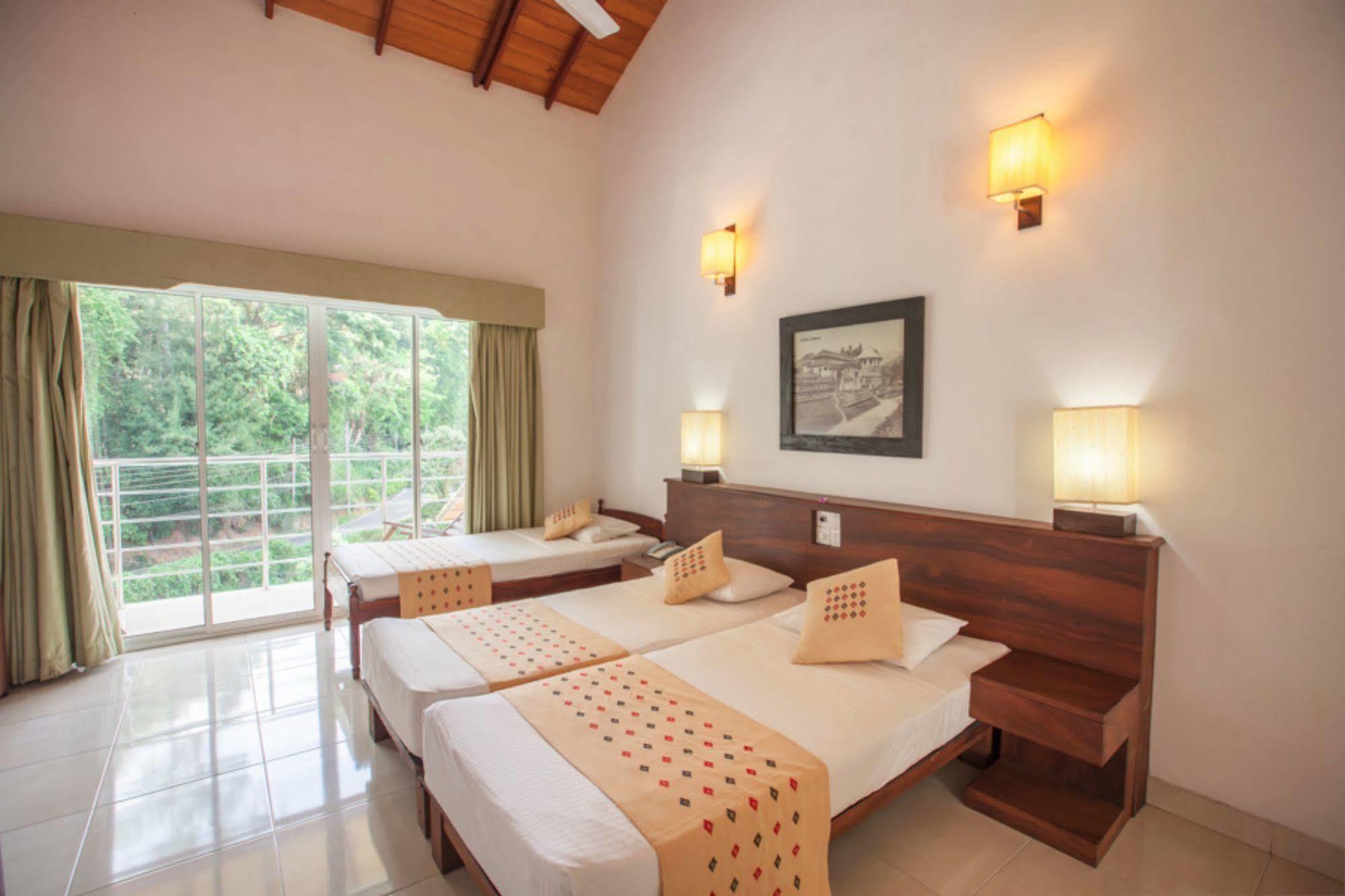 Senani Hotel Κάντι Εξωτερικό φωτογραφία