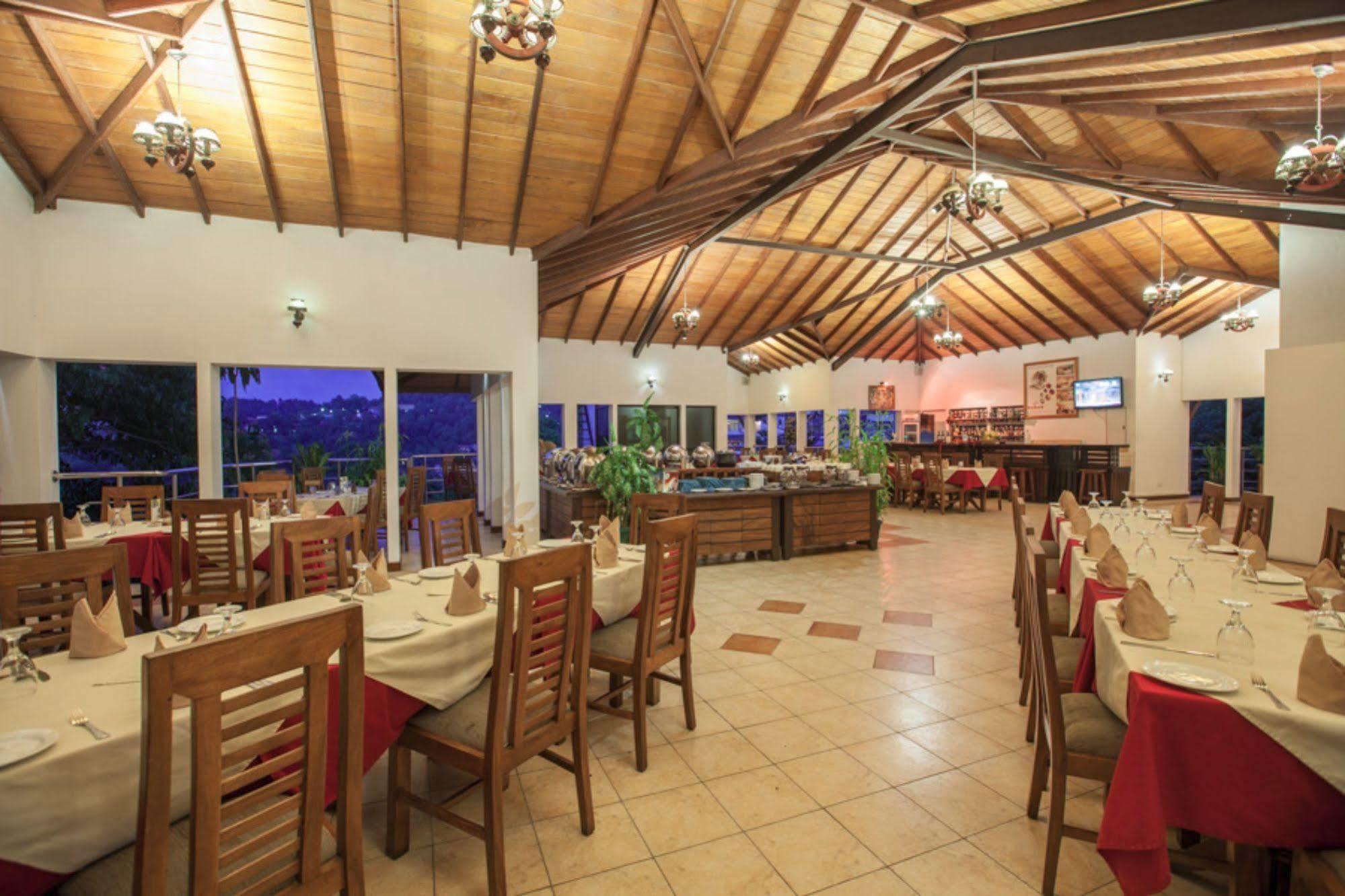 Senani Hotel Κάντι Εξωτερικό φωτογραφία