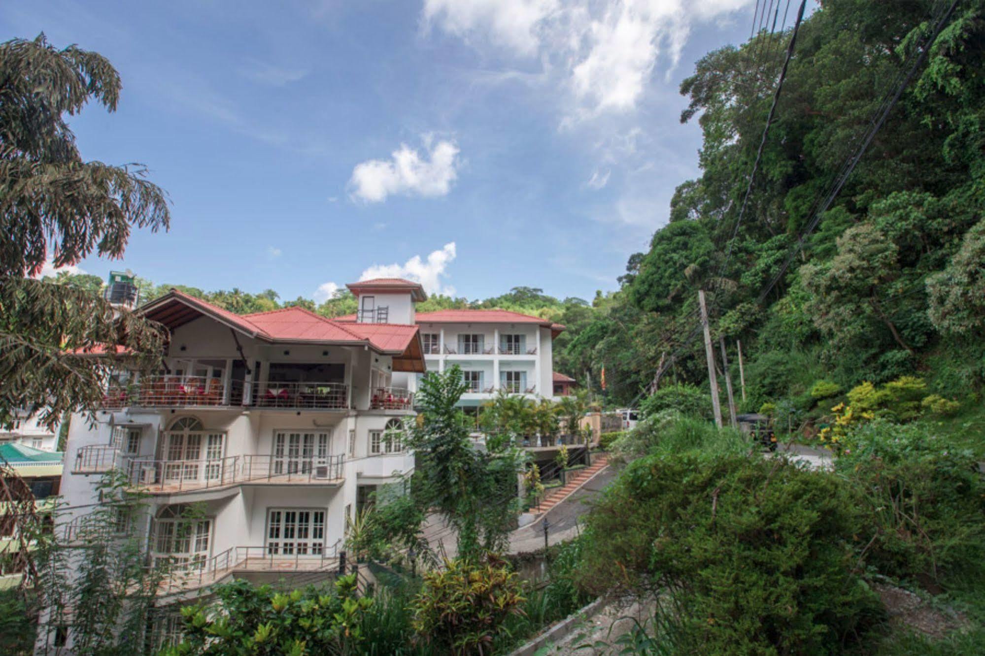 Senani Hotel Κάντι Εξωτερικό φωτογραφία